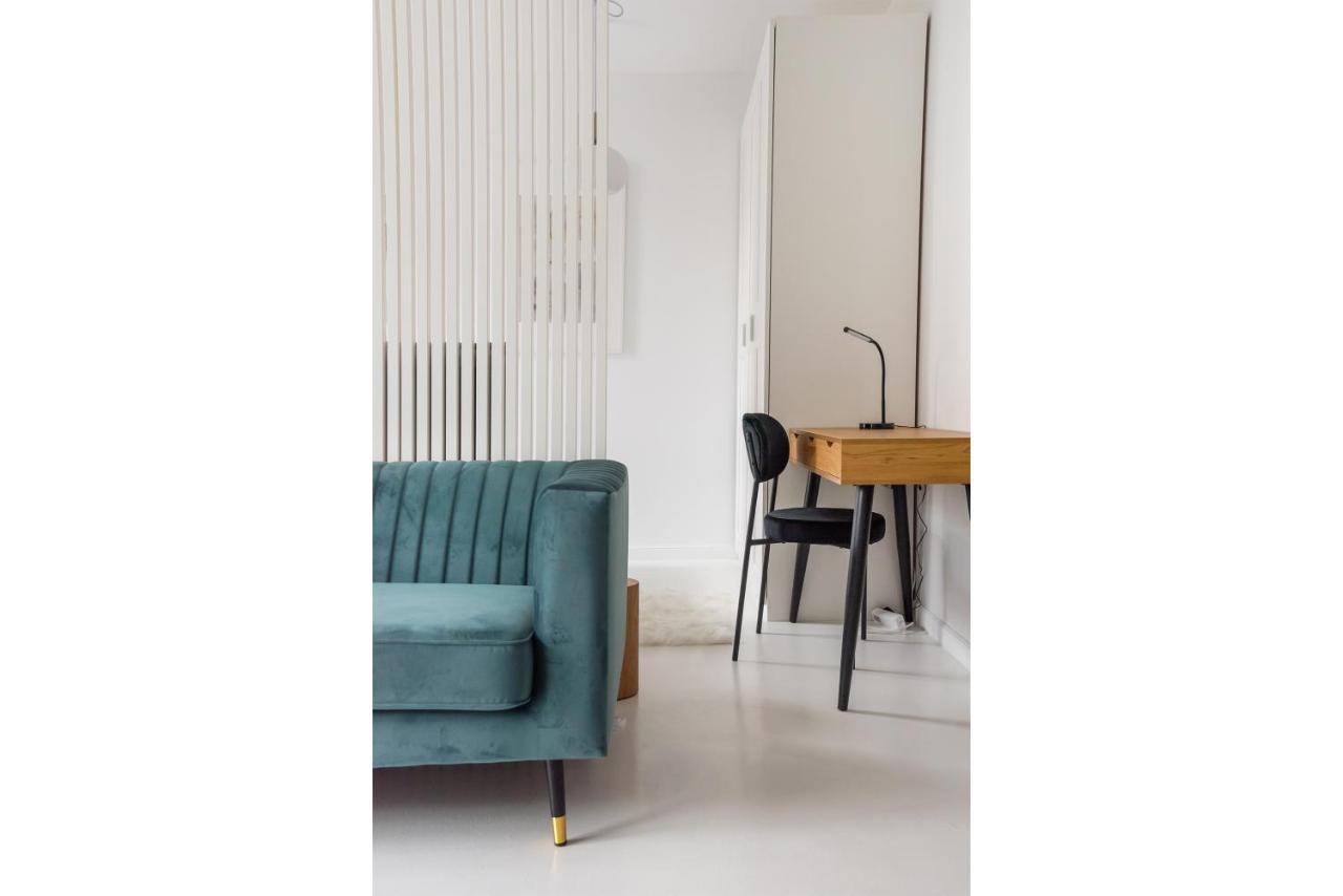 Wola Artistic Designer Apartment Warsaw Exterior photo