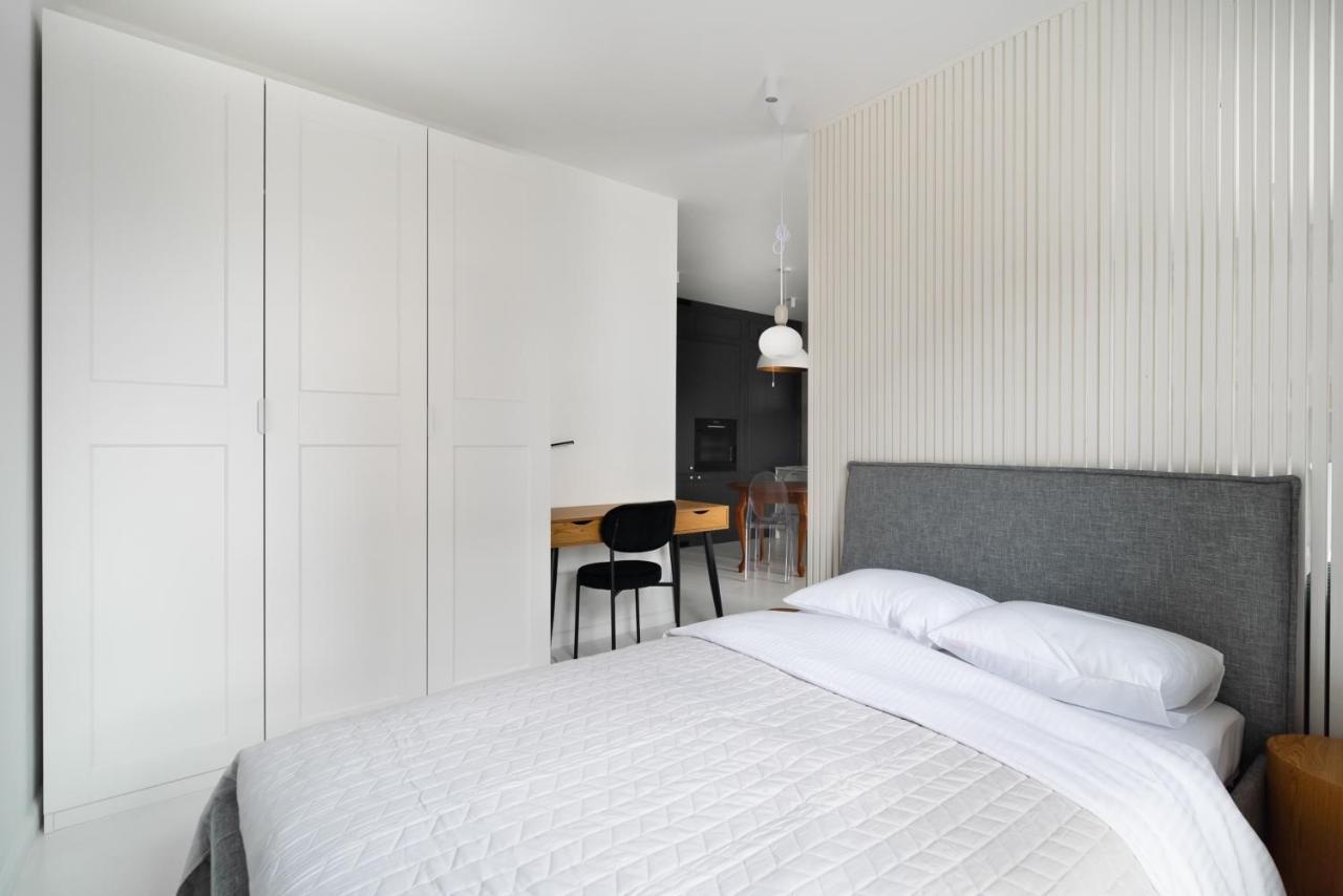 Wola Artistic Designer Apartment Warsaw Exterior photo